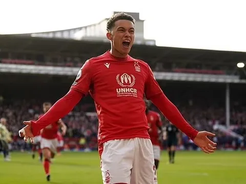 Tottenham có động thái vượt mặt Chelsea