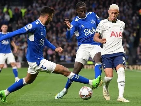 Bom xịt của Tottenham được tiến cử cho Man Utd