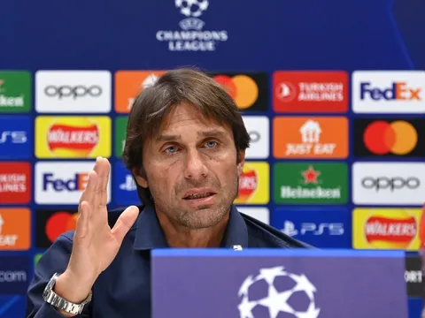 Tottenham sa sút, Conte lên tiếng về tương lai