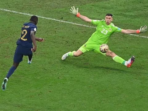 Tottenham tranh mua nhà vô địch World Cup với Man United