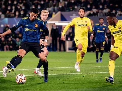 Trận Villarreal 0-2 Man Utd gặp sự cố khiến tất cả ngơ ngác