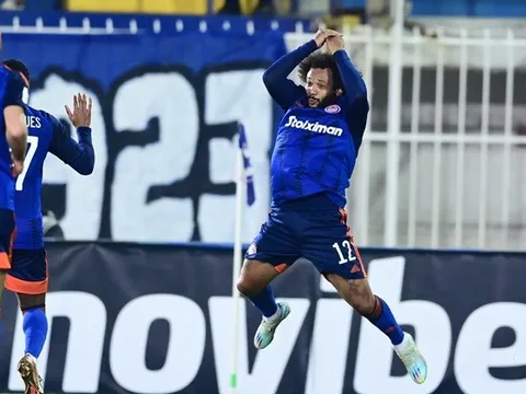 Trên đà hồi sinh, Marcelo gây chú ý vì hình ảnh về Ronaldo