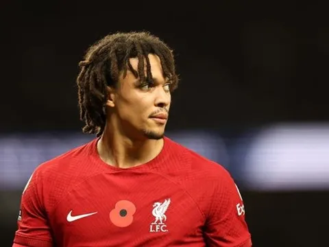 Trent Alexander-Arnold đáp trả chỉ trích
