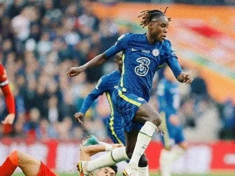 Chelsea vỡ mộng khi định bán cầu thủ cho Man Utd