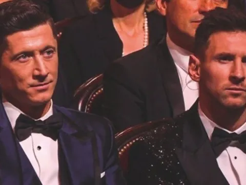 Triều đại Ronaldo - Messi khiến người Bayern gặm nhấm nỗi đau QBV