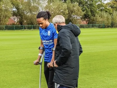 Trở lại M.U, Tahith Chong để lại ấn tượng đẹp ở Championship