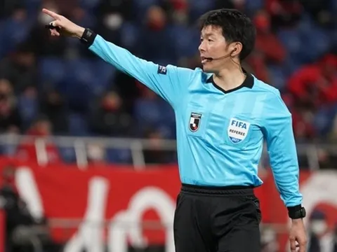 Trọng tài bắt trận Việt Nam - Indonesia có thể là ác mộng với Văn Hậu