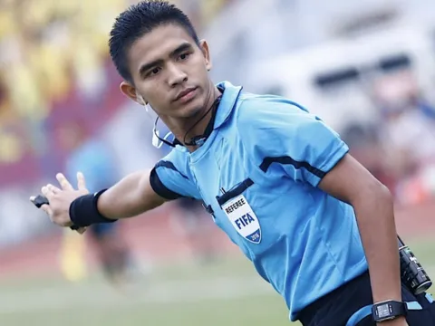 Trọng tài Malaysia cầm còi trận tuyển Việt Nam gặp Dortmund
