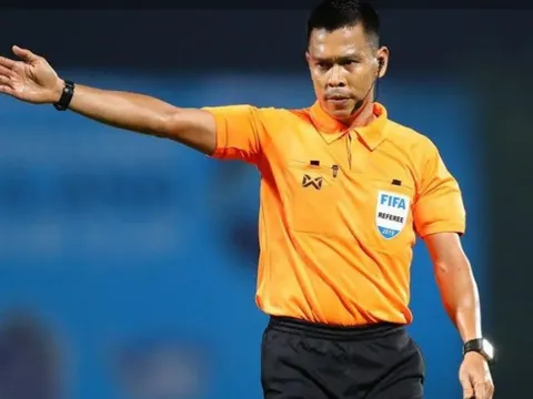 Trọng tài nội liên tục mắc lỗi, Ban tổ chức V-League tiếp tục trọng dụng "vua áo đen" ngoại