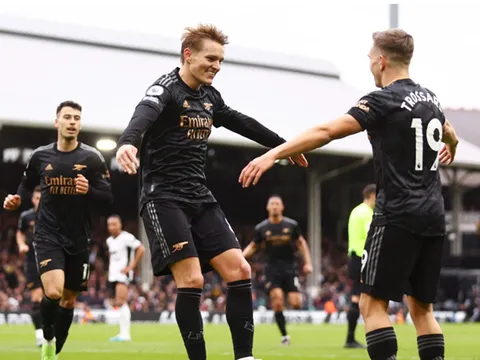 Fabrizio Romano ngả mũ trước thương vụ thông minh của Arsenal