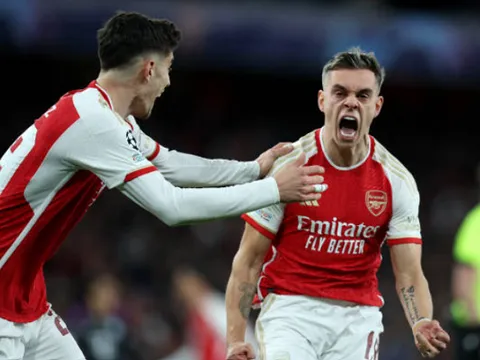 Phá lưới Bayern Munich, Trossard nên đá chính ở lượt về?