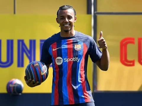 Xavi ra tay khi Chelsea nhăm nhe trụ cột 55 triệu