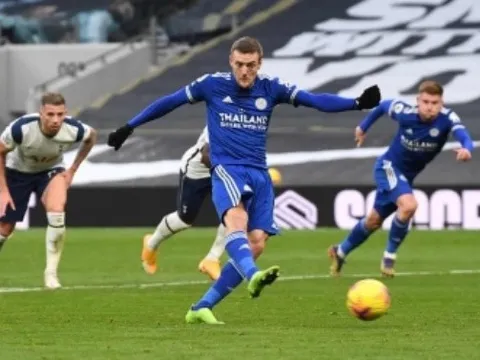 3 điểm yếu chí mạng khiến Tottenham gục ngã ngay tại sân nhà