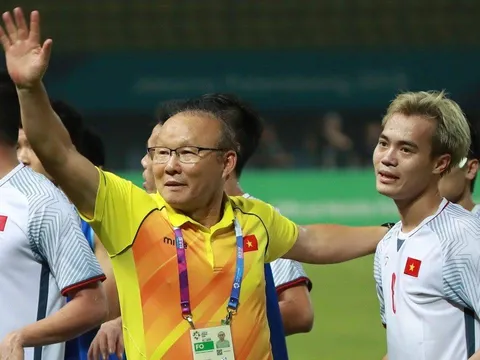 Báo Trung Quốc lo ngại HLV Park Hang-seo dẫn dắt Singapore