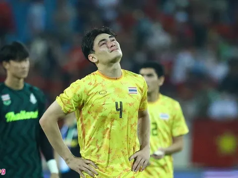 Trung vệ gốc Đan Mạch giã từ tuyển Thái Lan sau SEA Games 32