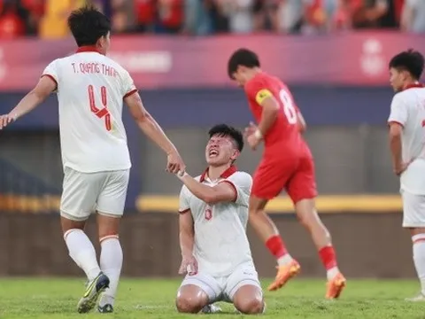 Trung vệ U22 Việt Nam phản lưới nhà được động viên