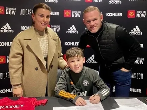 Trước Kai Rooney, những cái tên nào đã đi theo sự nghiệp cầu thủ của cha?
