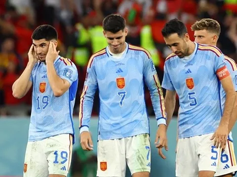 CĐV Đức hả hê khi Tây Ban Nha bị loại khỏi World Cup