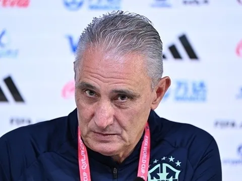 HLV Brazil nổi giận