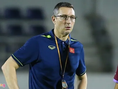 Cựu HLV nữ PSG thử việc ở U22 Việt Nam