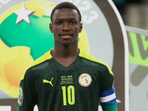 Từ chối Real Madrid, Arsenal; 'Mane mới' đồng ý đến FC Metz