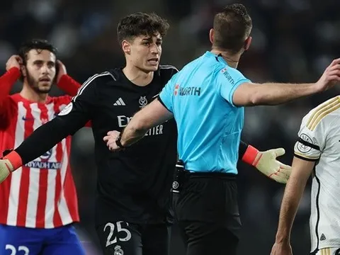 "Tự hủy" cực mạnh, Kepa đối diện tương lai chênh vênh