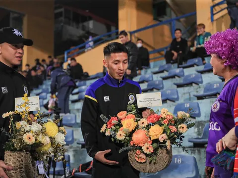 Tuấn Hải chấn thương, HLV Hà Nội nói thêm điều đáng lo về Hùng Dũng