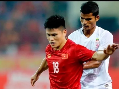 Tuấn Hải hay nhất trận Việt Nam - Myanmar