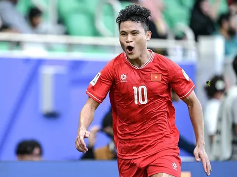 Tuấn Hải hụt Quả bóng Vàng, chuyên gia nói thẳng