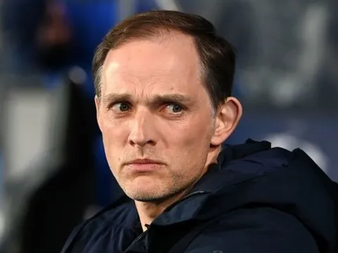 Lyon ra quyết định khiến Tuchel ngậm trái đắng