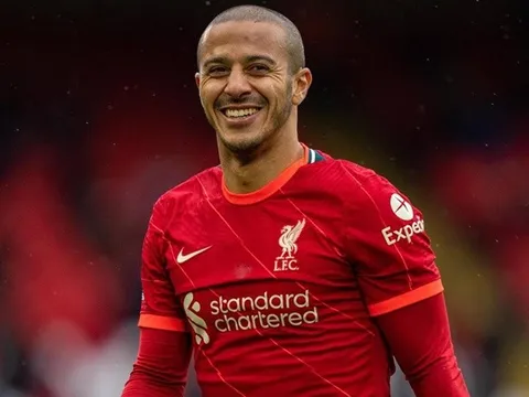 Tương lai của Thiago bị đặt vào tình thế tiến thoái lưỡng nan