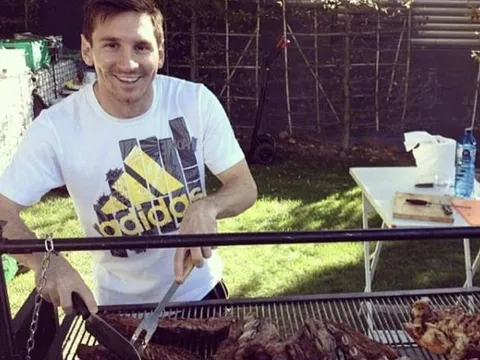 Tuyển Argentina mang 900 kg thịt đến Qatar