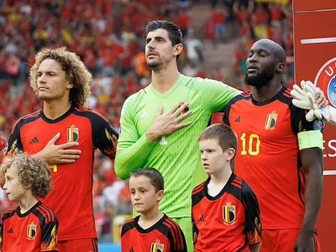 Tuyển Bỉ rối loạn, Courtois điên tiết vì Lukaku