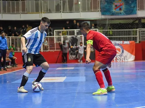 Tuyển futsal Việt Nam thua á quân thế giới 1-4