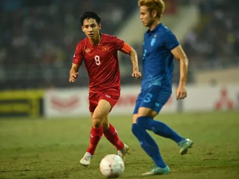 "Tuyến giữa Việt Nam đá không ra phòng ngự, không ra tấn công"