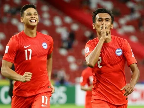 Tuyển Singapore mất 2 trụ cột trước bán kết AFF Cup