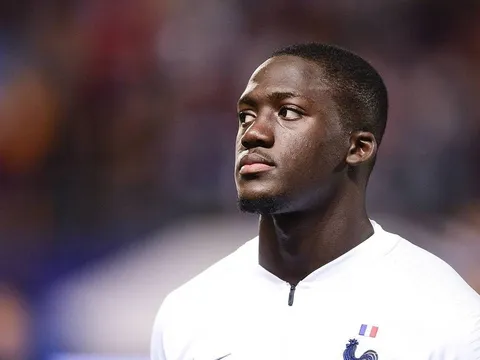 Tuyển thủ Pháp khẩu chiến với HLV Australia