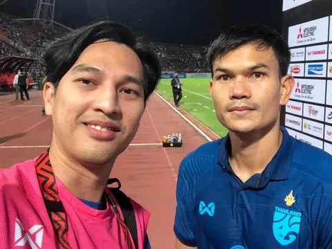 Tuyển thủ Thái Lan khóc vì vượt qua cơn ác mộng Malaysia