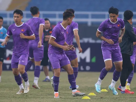 Tuyển Việt Nam luyện 'tuyệt chiêu' chờ quyết đấu Malaysia