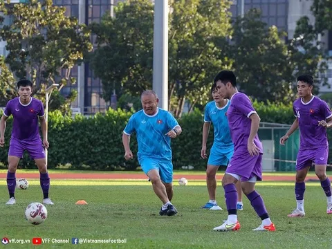 Tuyển Việt Nam: Thầy Park đánh thức hàng công bằng cách nào?
