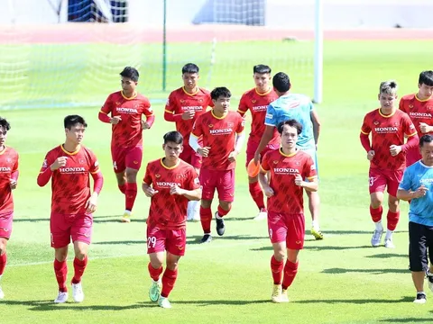 Tuyển Việt Nam trở lại Hà Nội chuẩn bị đấu AFF Cup 2022