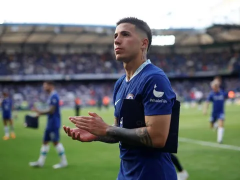 Ngả mũ với Enzo Fernandez