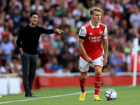 Brentford sẽ là câu trả lời của Arsenal