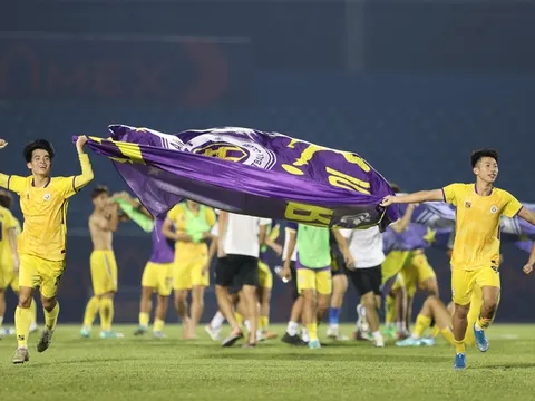 Cú Panenka của Công Phương không cứu nổi Thể Công Viettel trên chấm luân lưu chung kết U19