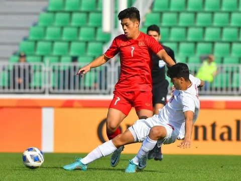 U20 Việt Nam mất oan penalty?; HLV Philippe Troussier loại 13 cái tên