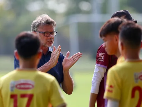 U22 Việt Nam: Bốn cái tên nào sẽ bị HLV Troussier loại giờ chót?