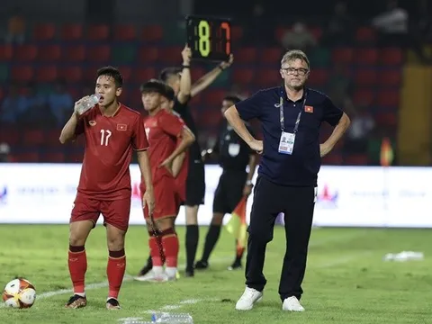 U22 Việt Nam: Những quyết định khó đoán từ HLV Troussier