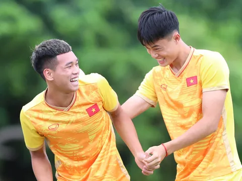 Văn Trường cười tươi, muốn 'xé lưới' U23 Malaysia