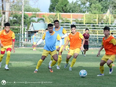 Tuyển U23 Việt Nam trau chuốt lối chơi chủ động tấn công