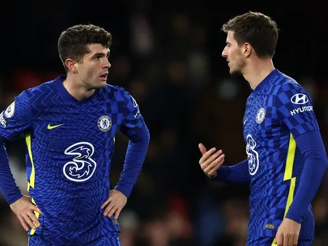 Giroud đóng vai trung gian, thuyết phục sao Chelsea đến Milan